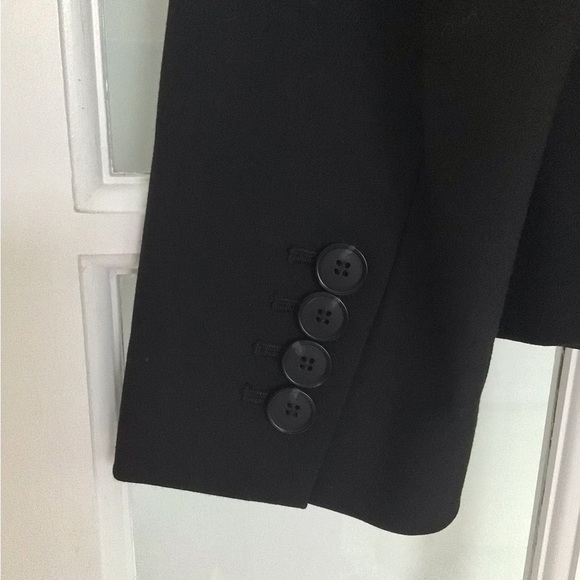 5/$20 Ann Taylor size 2P tailored 2-button blazer, lined. black. Worn once. - Picture 4 of 8